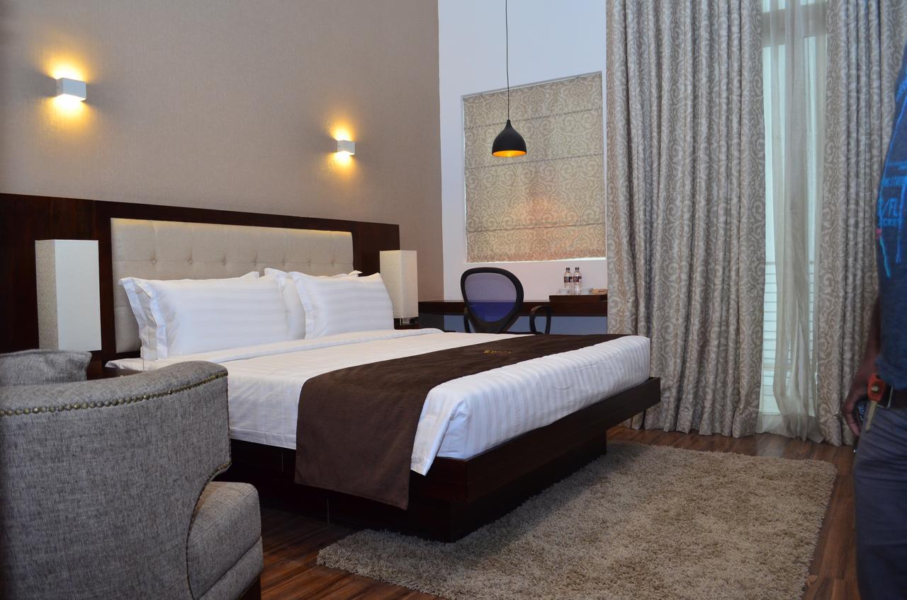 Ripon Grand Hill By Ehi Hotel Nuwara Eliya Exterior photo